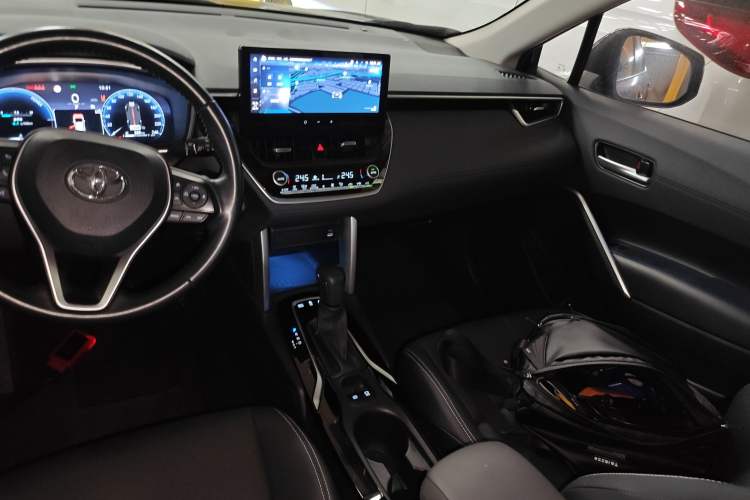 Used Toyota FRONTLANDER 2023 2.0L Smart Electric Hybrid Dual-Engine Deluxe Version Audio And AC Panel