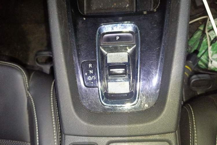 Used Skoda Octavia 2021 PRO TSI280 DSG Luxury Edition Gear Lever