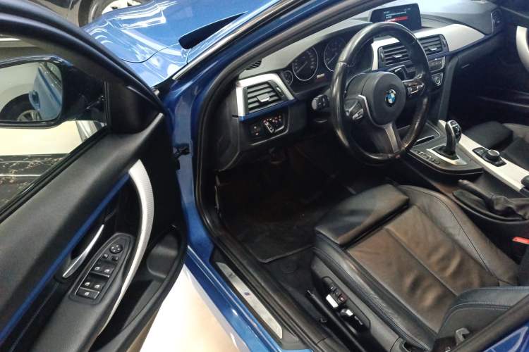 Used BMW 3 Series 2018 320i M Sport Package
