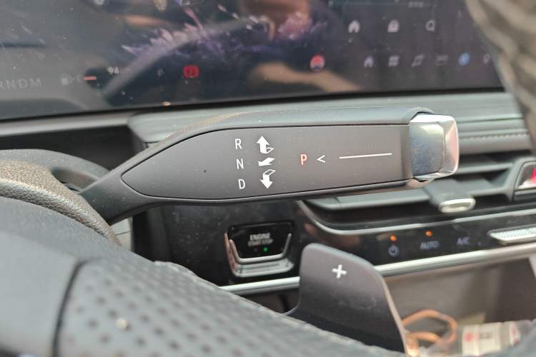 Used Buick LaCrosse 2025 Platinum Avia Edition Gear Lever