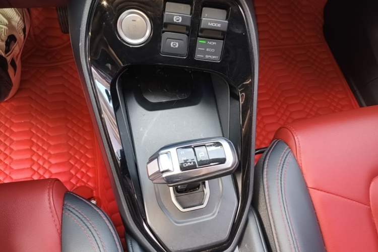 Used Haval H2s 2017 Red-Label 1.5T Dual-Clutch Elite Model
