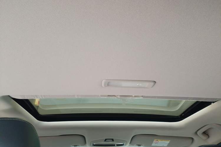 Used Geely Auto Emgrand 2022 4th Generation 1.5L CVT Flagship Model
