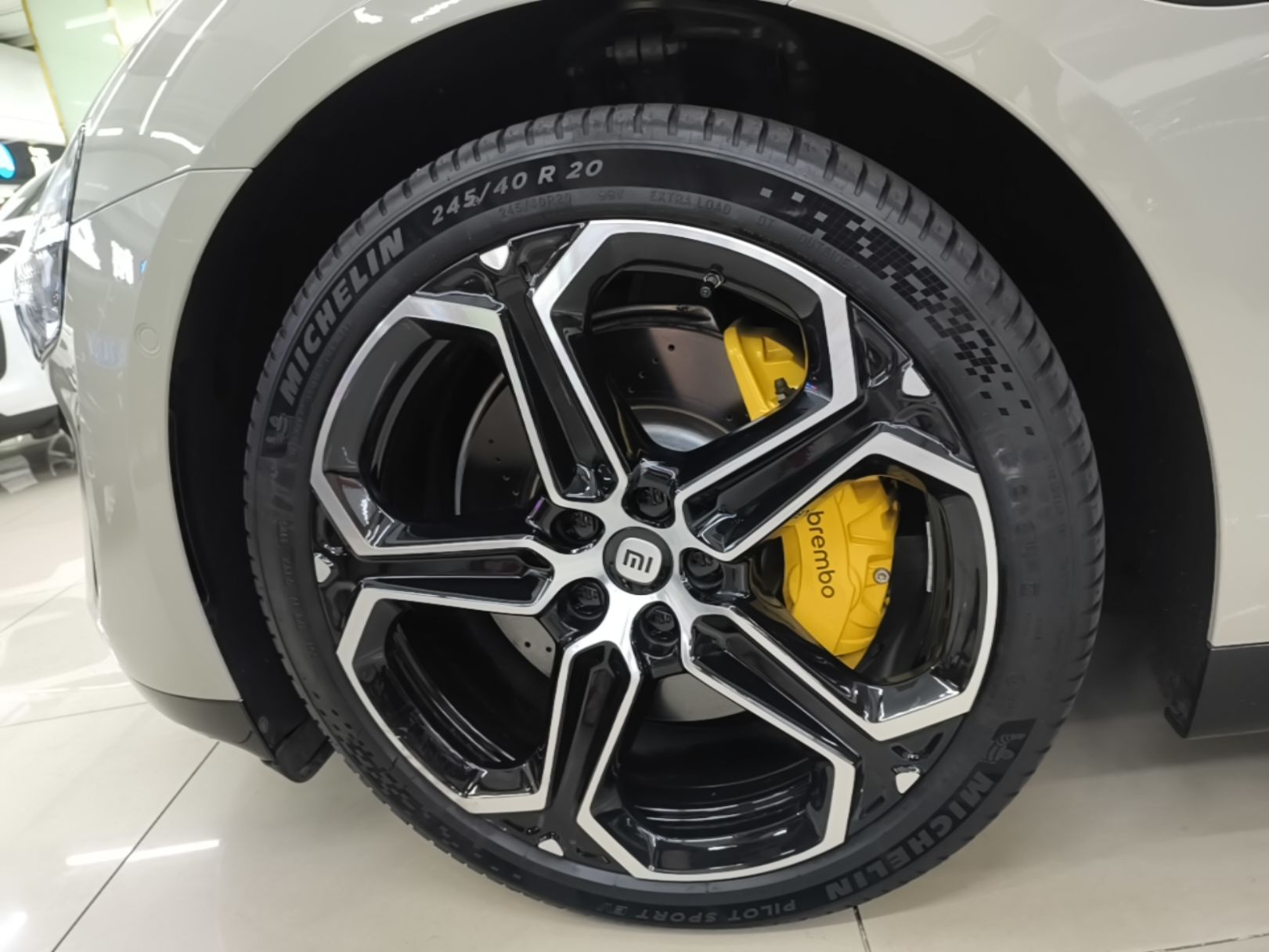 Xiaomi Auto SU7 2024 Rear-Drive Ultra-Long Range Advanced Pro-Level Intelligent Driving Version — снимка 10