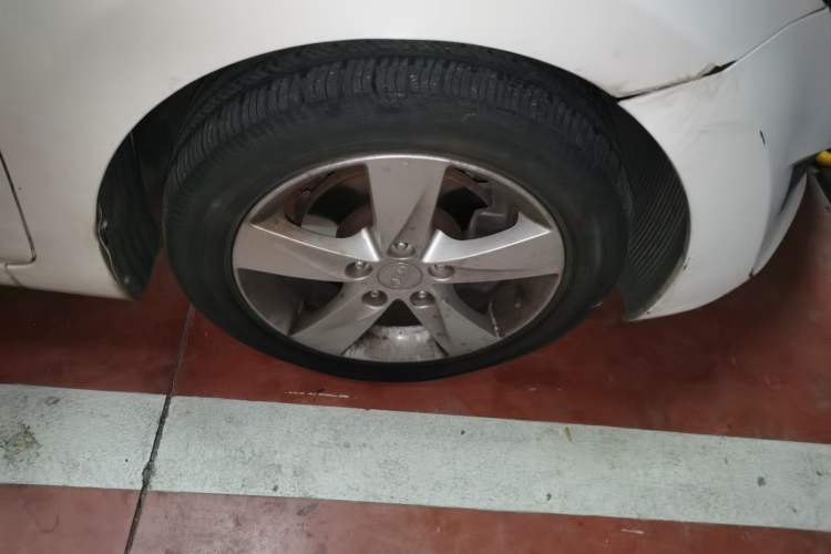 Used Hyundai Elantra (5th Generation / Langdong) 2013 1.6L Automatic Leading Model Right Front Wheel Hub