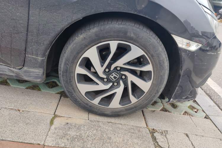 Used Honda Civic 2016 220TURBO CVT Luxury Edition
