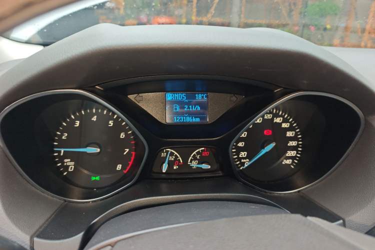 Used Ford Focus 2012 Sedan 1.6L Automatic Fashion Edition