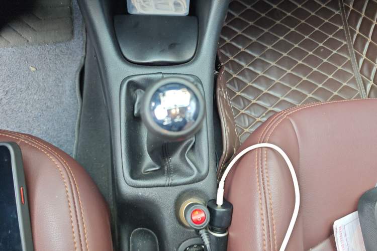 Used Peugeot 207 2011 Hatchback 1.4L Manual Yule Edition Gear Lever