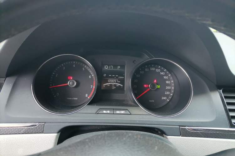 Used Volkswagen Bora 2014 1.6L Automatic Fashion Model Instrument Cluster