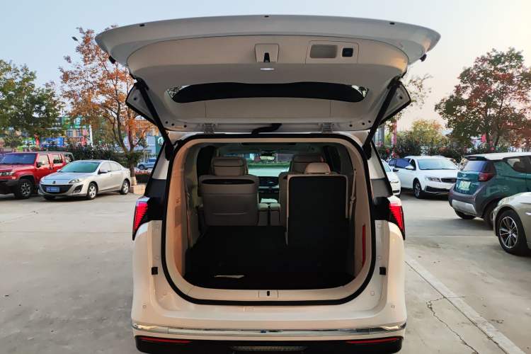 Used Buick GL8 New Energy 2024 Lu Zun Luxury Edition 7-Seater