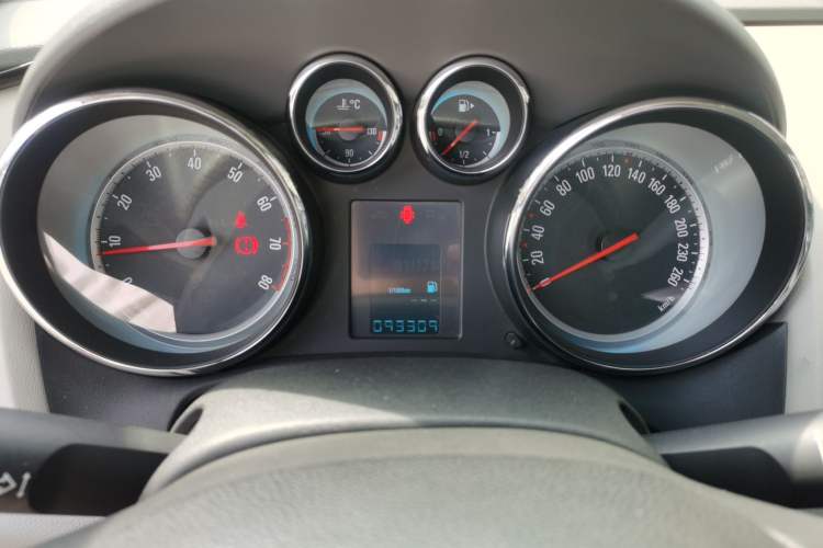 Used Buick GT 2014 XT 1.6L Manual Entry-Level Model
