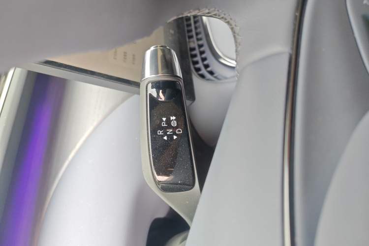 Used XPeng G7 2025 Model—702 Ultra Long Range Gear Lever