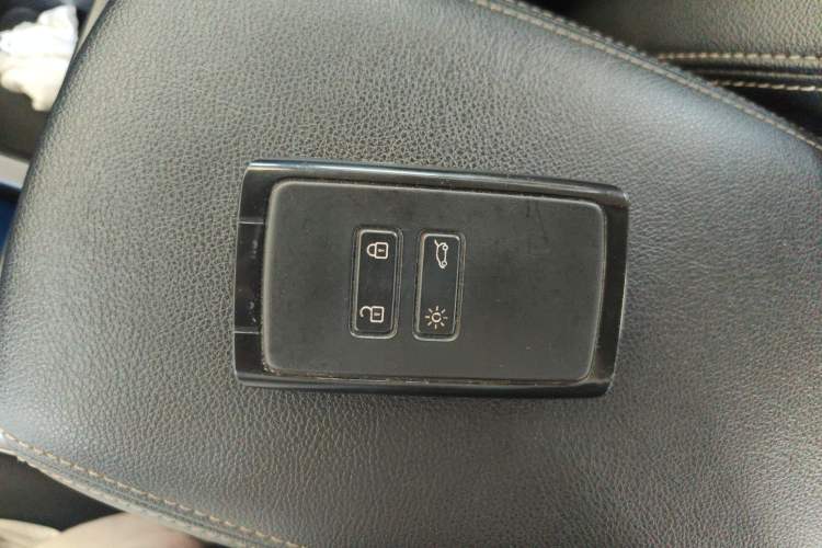 Used Renault Koleos 2018 2.0L Two-Wheel-Drive Luxury Edition