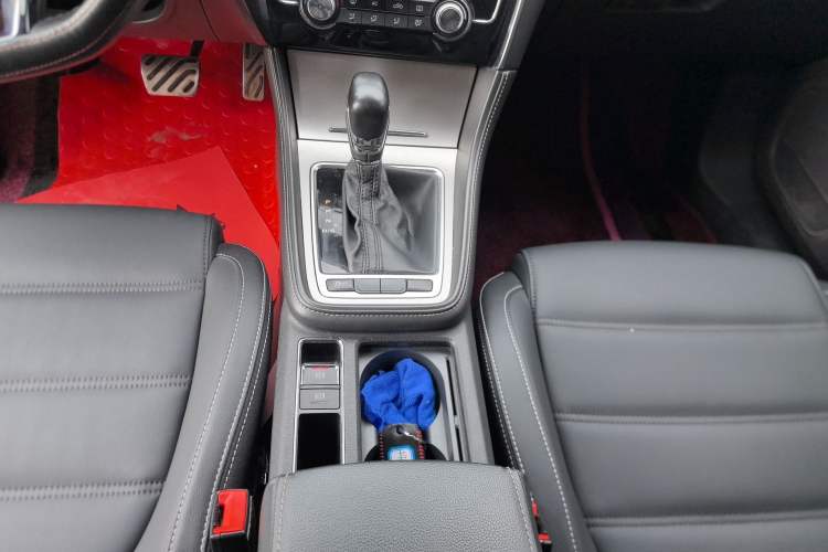 Used MG 6 2017 20T Automatic Luxury Smart Connect Version China V Standard