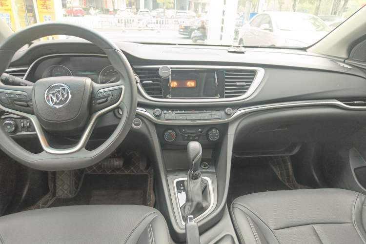 Used Buick GT 2021 Revised Version 1.3T Automatic Mild Hybrid Elite Edition Audio And AC Panel