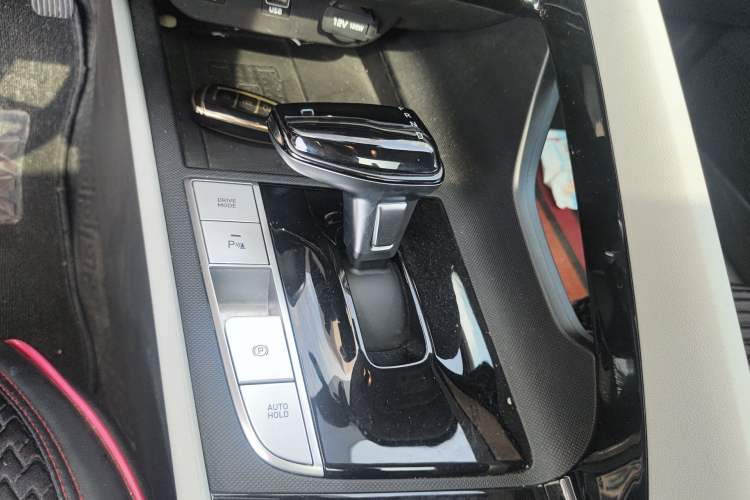 Used Hyundai Elantra 2021 1.5L CVT LUX Prestige Edition
