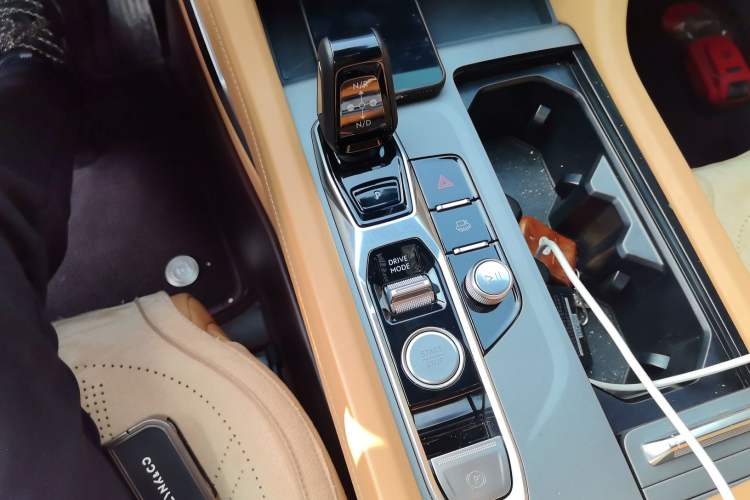 Used Lynk & Co 09 EM-P 2024 2.0TD EM-P Four-Wheel Drive HALO Six-Seater
