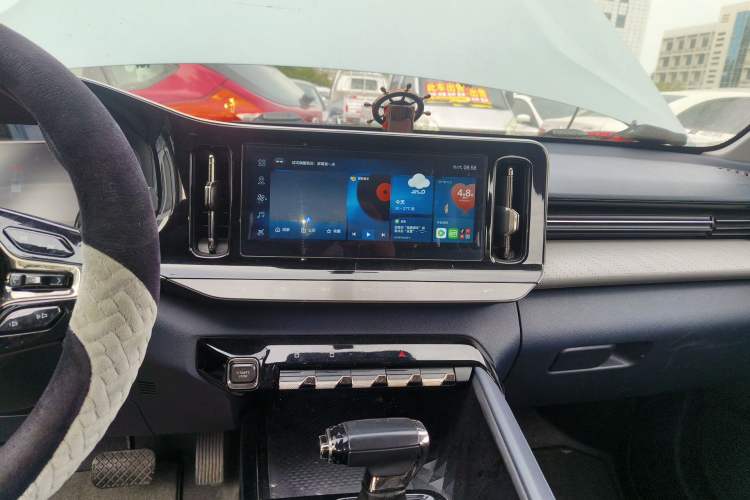 Used Baojun RC-5 2020 1.5T CVT Smart Shine Prestige Edition Audio And AC Panel