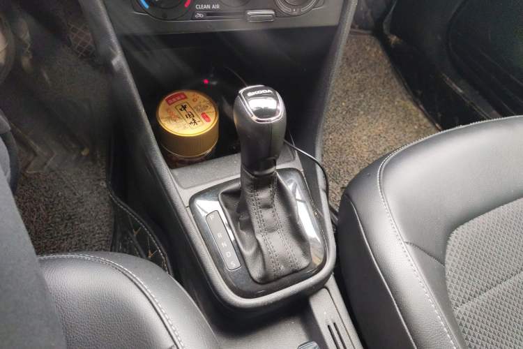 Used Skoda Rapid Spaceback 2014 1.6L Automatic Enjoyment Edition
