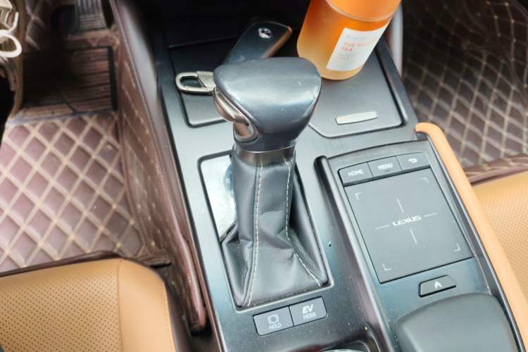 Used Lexus ES 2020 300h Premier Edition