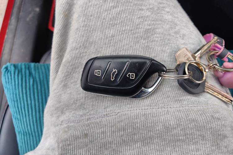 Used MG 5 2022 180 DVVT CVT Youth Luxury Edition Vehicle Key