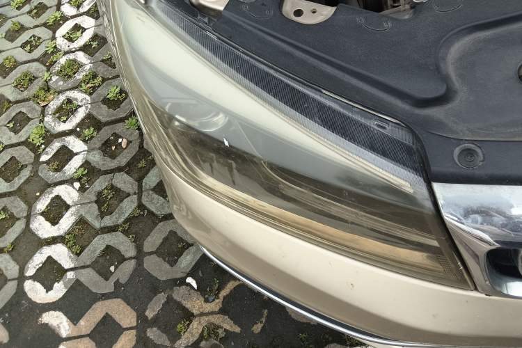 Used Geely Auto Emgrand 2018 1.5L Manual Upward Connect Edition Right Front Headlight