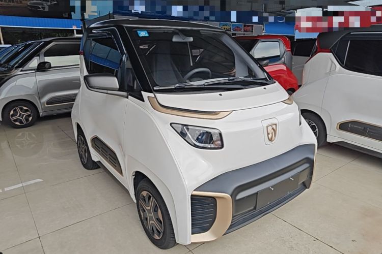 Used Baojun E200 2019 250KM Smart Drive Edition Front Right 45 Deg