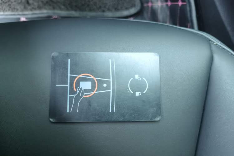 Used Tesla Model 3 2021 Standard Range Rear-Wheel Drive Upgraded Version 3D6 Vehicle Key