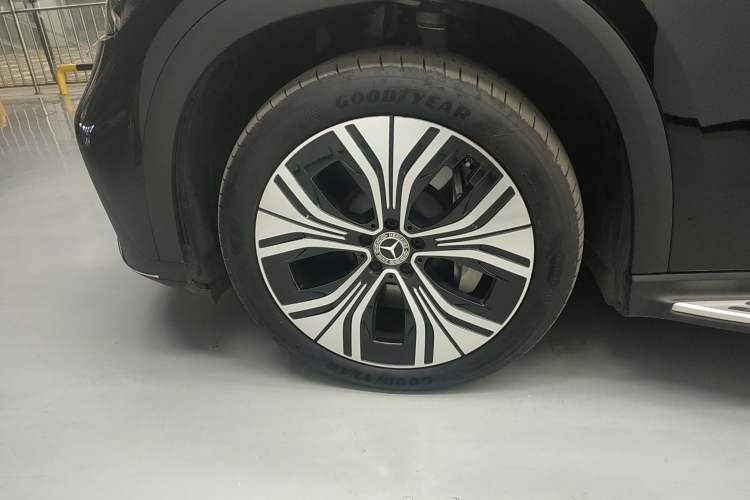 Used Mercedes-Benz EQE SUV 2024 500 4MATIC Luxury Edition Left Front Wheel Hub