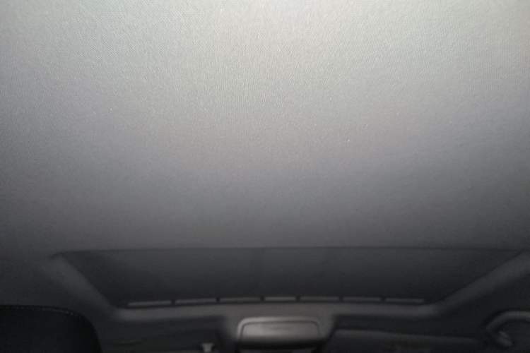 Used Volkswagen Sagitar 2017 230TSI Automatic Comfort Version Headliner