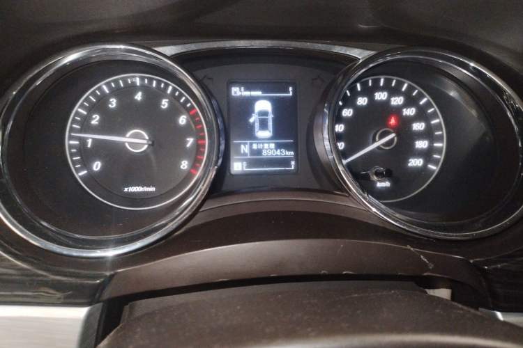 Used Baojun 730 2016 1.8L iAMT Comfort Version 7 Seats Instrument Cluster