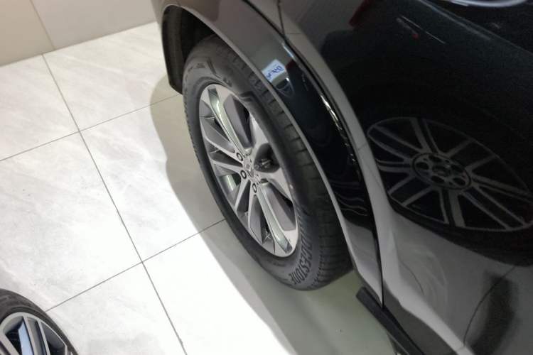 Used Mercedes-Benz GLE 2022 GLE 350 4MATIC Stylish Model Exterior 5