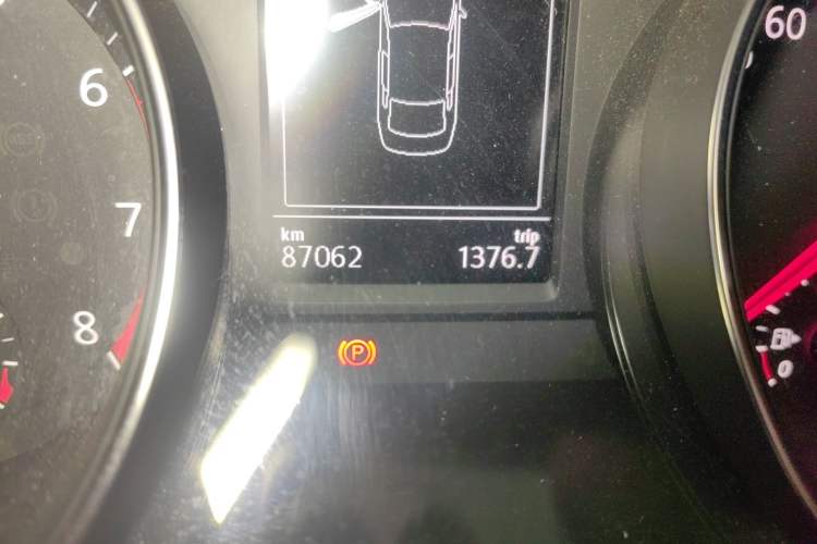 Used Volkswagen Magotan 2017 330TSI DSG Leading Model Odometer Close Up