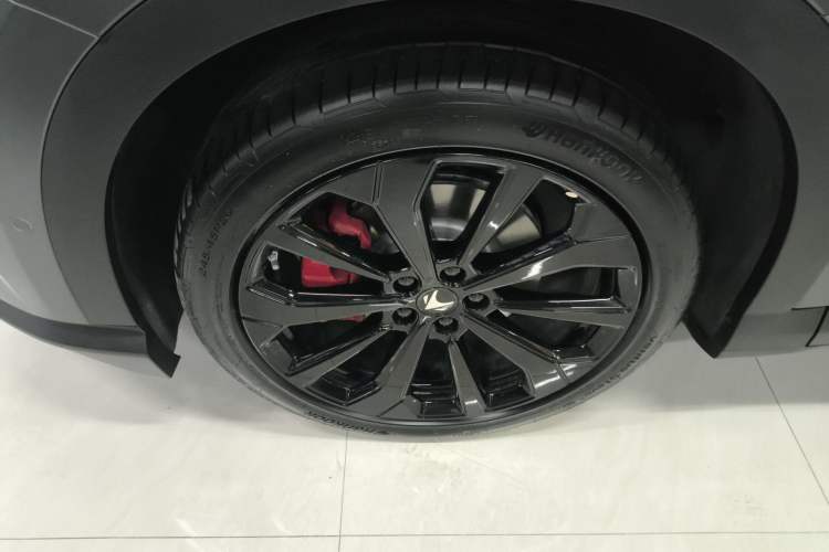 Used ARCFOX Alpha T5 2025 660 MAX Left Front Wheel Hub