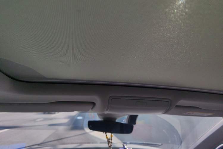 Used Volkswagen Tiguan L 2023 330TSI Automatic Two-Wheel Drive R-Line Flagship Edition Headliner