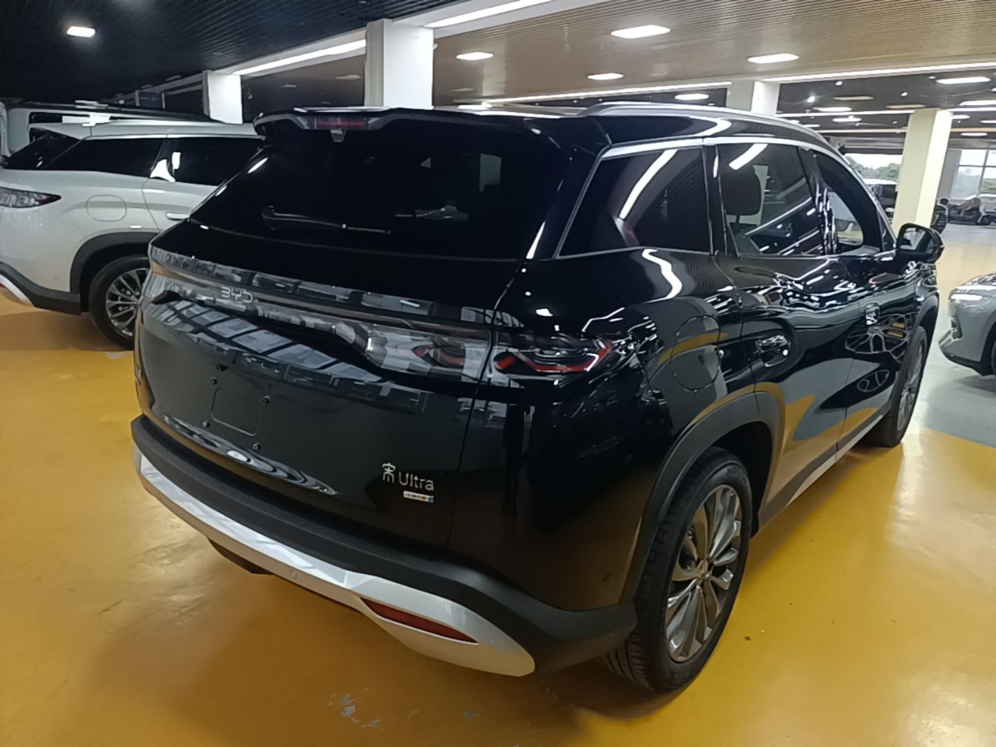 BYD Song Ultra EV 2026 Model DM-i 205KM Superior Edition — снимка 6