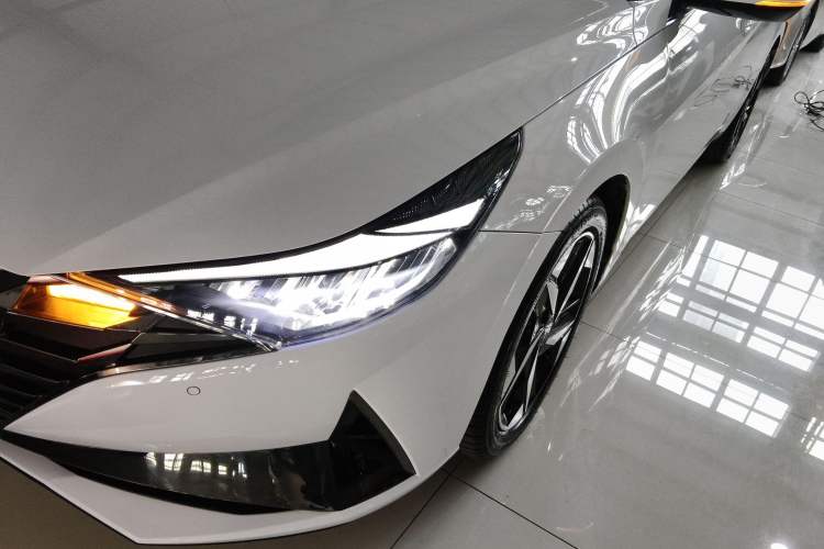 Used Hyundai Elantra 2022 1.5L CVT GLX Elite Edition Left Front Headlight