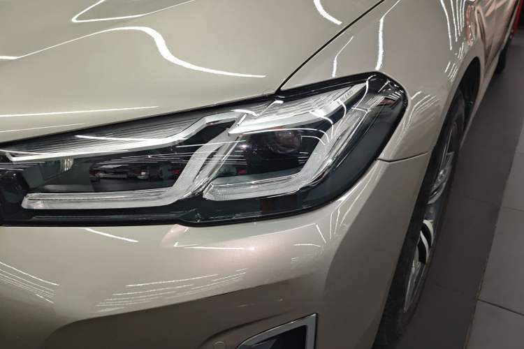 Used BMW 5 Series 2022 Updated 530Li Leading Edition Luxury Package Left Front Headlight