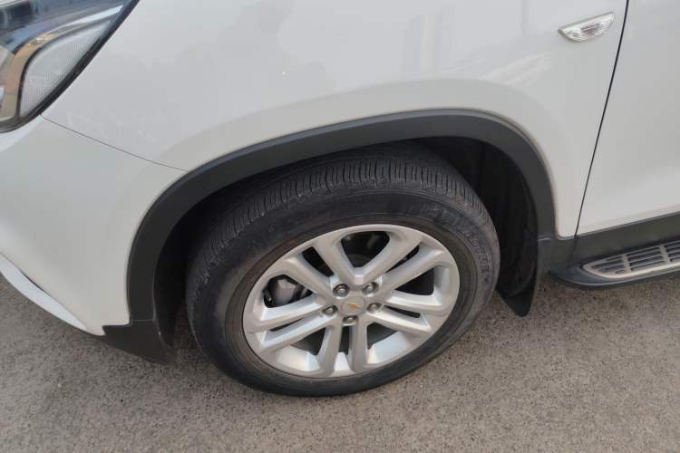 Used Chevrolet Trax 2018 330T Automatic Two-Wheel Drive Elite Model Left Front Wheel Hub