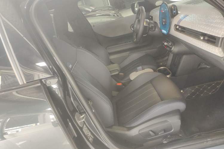 Used MINI 2025 2.0T COOPER S Artist Five-Door Edition Right Front Seat