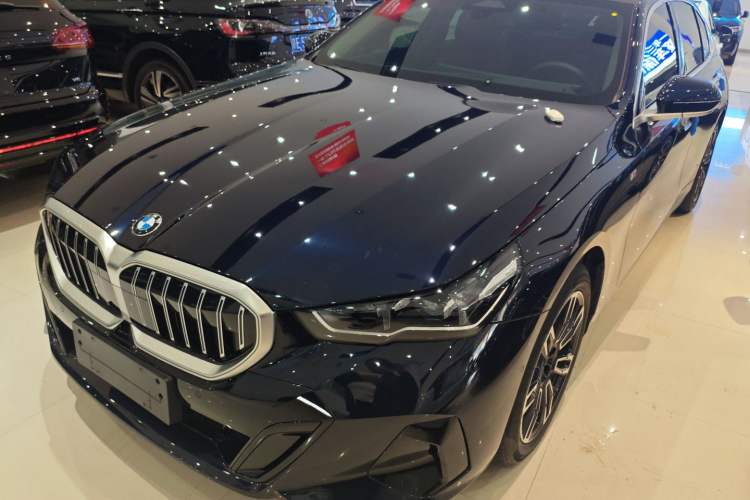 Used BMW 5 Series 2025 525Li M Sport Package