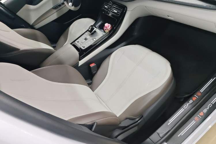 Used BYD Qin PLUS 2024 HONOR Edition DM-i 55KM Leading Model