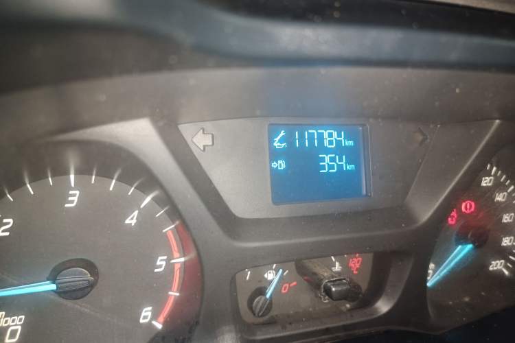 Used Ford Transit 2017 2.0T Diesel Multi-Function Commercial Vehicle Short Wheelbase Mid-Roof China V Standard
