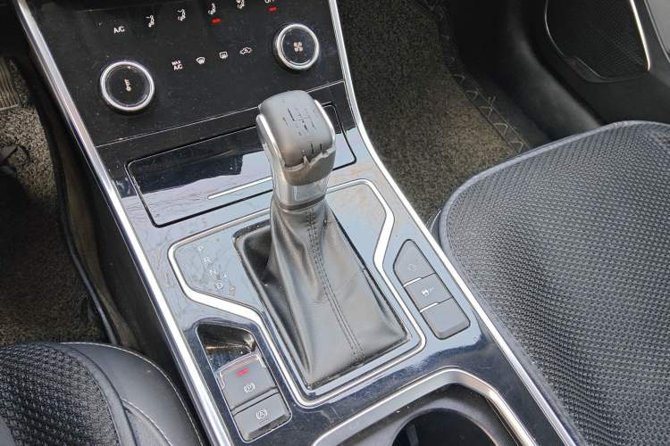 Used Chery Arrizo GX 2019 Pro 1.5T CVT Model Color Version China VI Standard Gear Lever