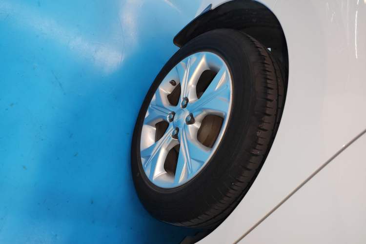 Used Chevrolet Cavalier 2020 325T Automatic Enjoyment Edition Right Rear Wheel Hub