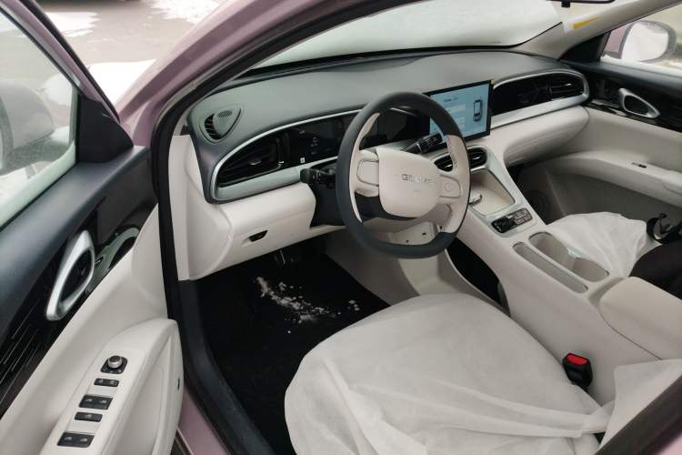 Used Geely Galaxy Geome 2025 410 km Free Version