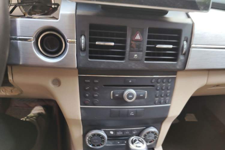 Used Mercedes-Benz GLK-Class 2011 GLK 300 4MATIC Fashion Model