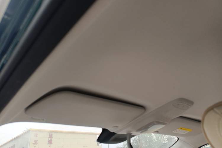 Used Baojun KiWi EV 2021 Customized Stylish Gold Edition Lithium Iron Phosphate