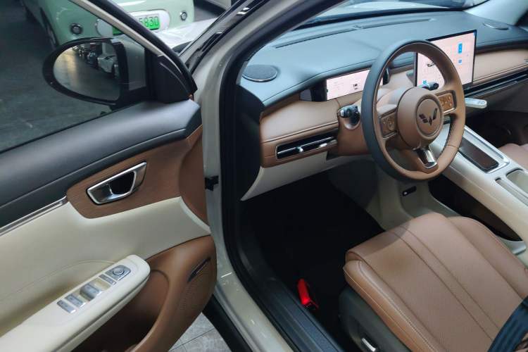 Used Wuling Bingo S 2025 Model 325km Flagship Edition Driver Seat