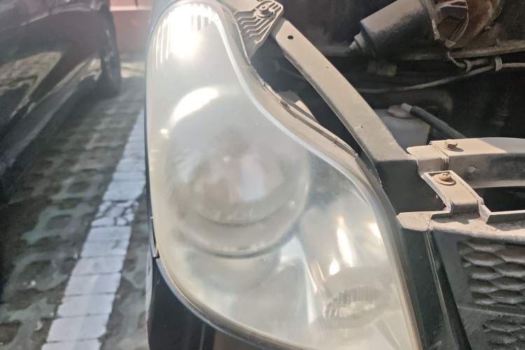 Used FAW Jiabao V70 2011 1.0L Standard Edition DA465QA
