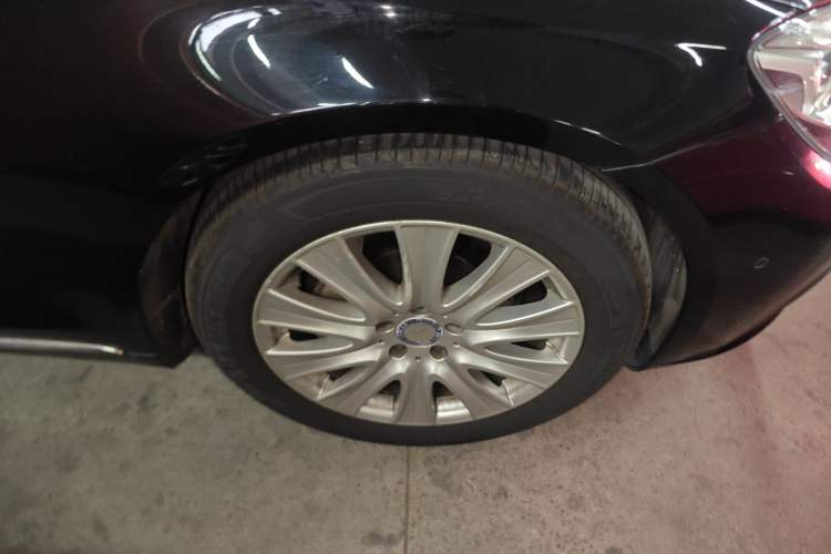 Used Mercedes-Benz S-Class 2016 S 320 L Business Model Right Front Wheel Hub